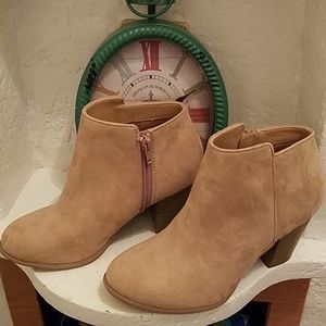 Ankle boots